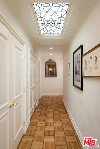16172 Royal Oak Road, Encino, CA 91436