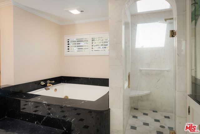 16172 Royal Oak Road, Encino, CA 91436