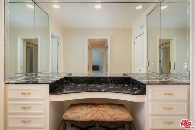 16172 Royal Oak Road, Encino, CA 91436