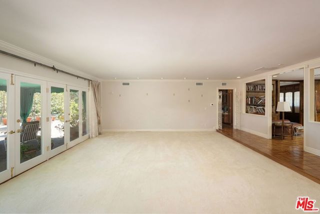16172 Royal Oak Road, Encino, CA 91436