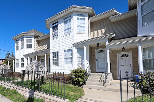 54 Landing Road, Glen Cove, NY 11542