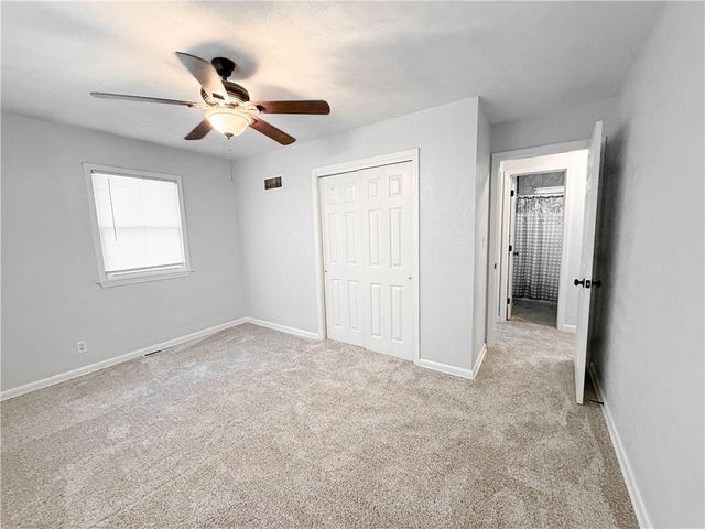 1701 N Kiger Road, Independence, MO 64050