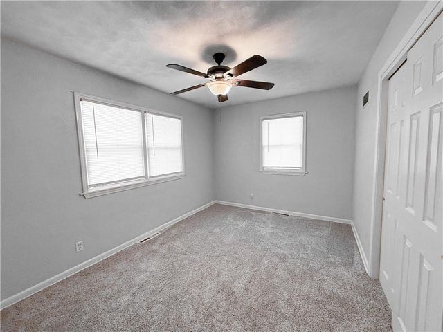 1701 N Kiger Road, Independence, MO 64050
