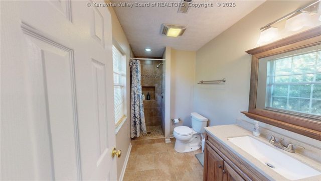 140 Big Bend Road, Barboursville, WV 25504