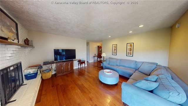 140 Big Bend Road, Barboursville, WV 25504