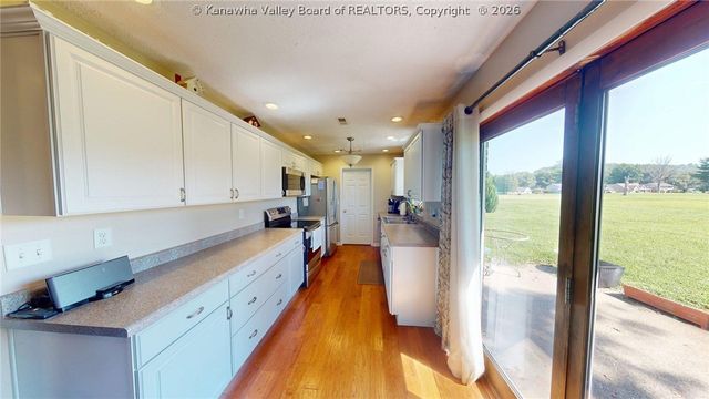 140 Big Bend Road, Barboursville, WV 25504