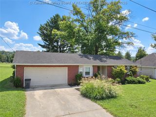 140 Big Bend Road, Barboursville, WV 25504