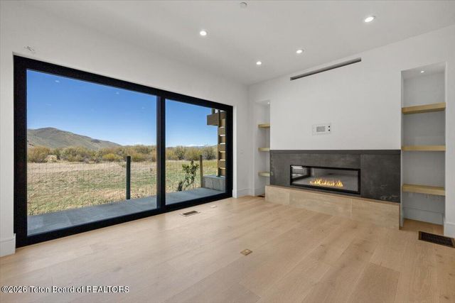 422 HIDDEN HOLLOW Drive, Jackson, WY 83001