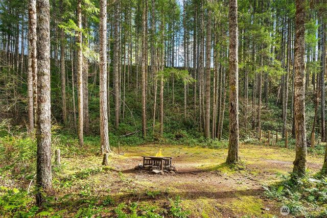 200 N Glenwood Road, Hoodsport, WA 98548