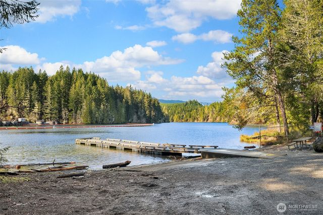 200 N Glenwood Road, Hoodsport, WA 98548