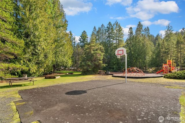 200 N Glenwood Road, Hoodsport, WA 98548