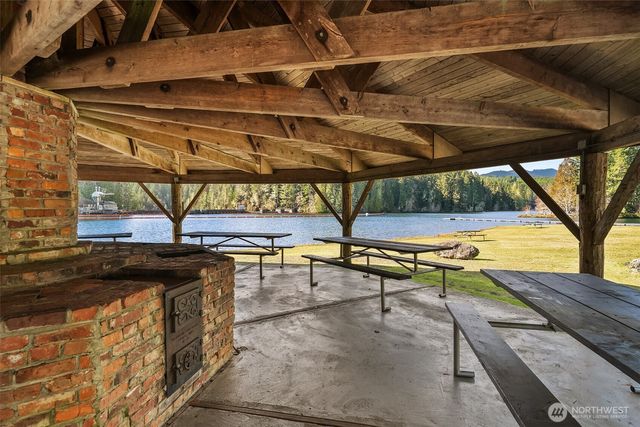 200 N Glenwood Road, Hoodsport, WA 98548