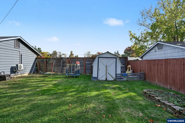 2420 NW Highland Dr, Corvallis, OR 97330