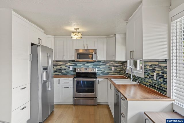 2420 NW Highland Dr, Corvallis, OR 97330