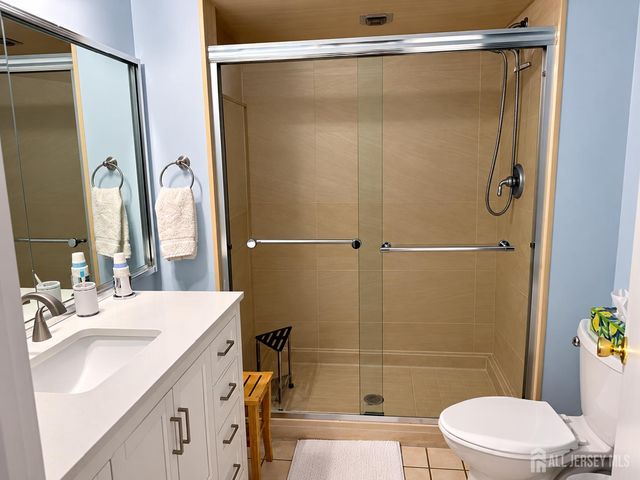 71 Park Gate Drive, Edison, NJ 08820