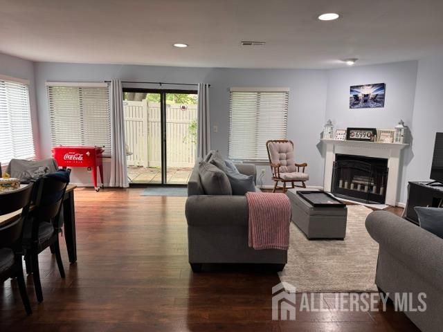 71 Park Gate Drive, Edison, NJ 08820