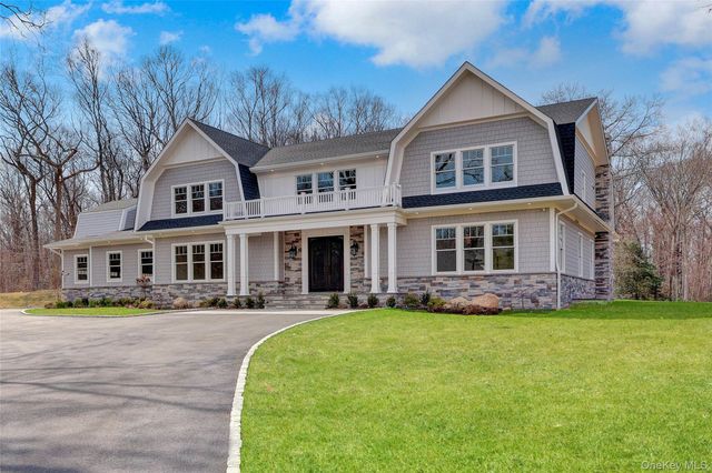 541 Split Rock Road, Syosset, NY 11791