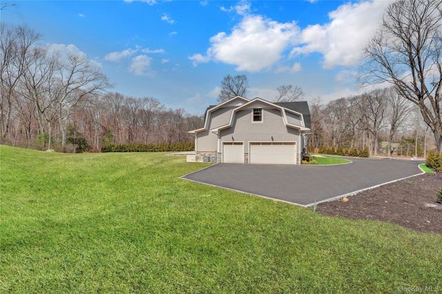 541 Split Rock Road, Syosset, NY 11791