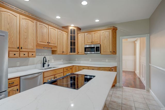 21 N Fetter Lane, Boonville, IN 47601