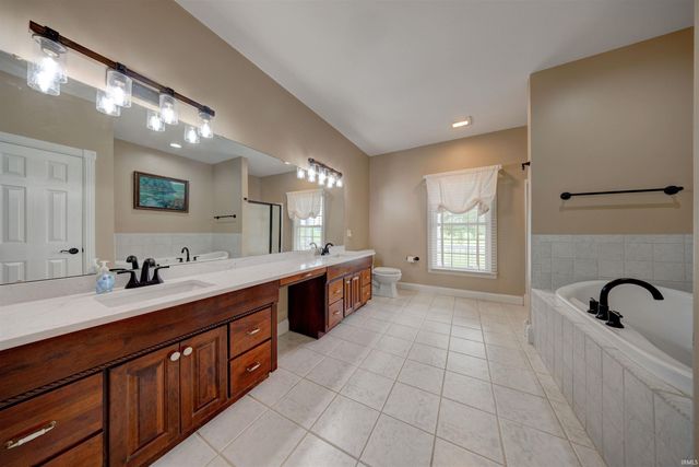 21 N Fetter Lane, Boonville, IN 47601