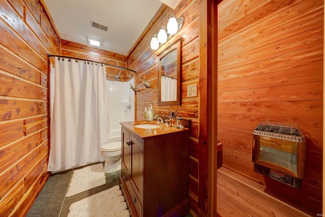 21 N Fetter Lane, Boonville, IN 47601