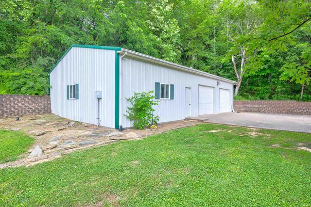 21 N Fetter Lane, Boonville, IN 47601