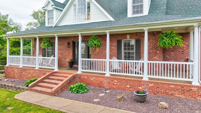 21 N Fetter Lane, Boonville, IN 47601
