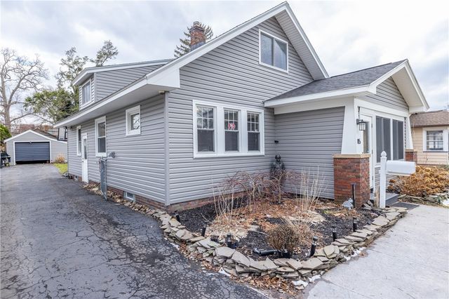 85 Hartsdale Road, Irondequoit, NY 14622