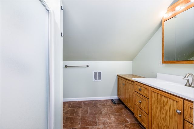 85 Hartsdale Road, Irondequoit, NY 14622