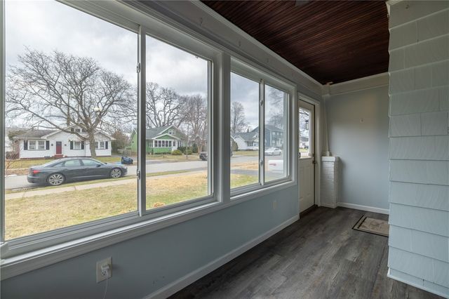 85 Hartsdale Road, Irondequoit, NY 14622