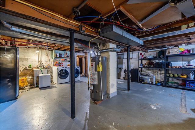 85 Hartsdale Road, Irondequoit, NY 14622