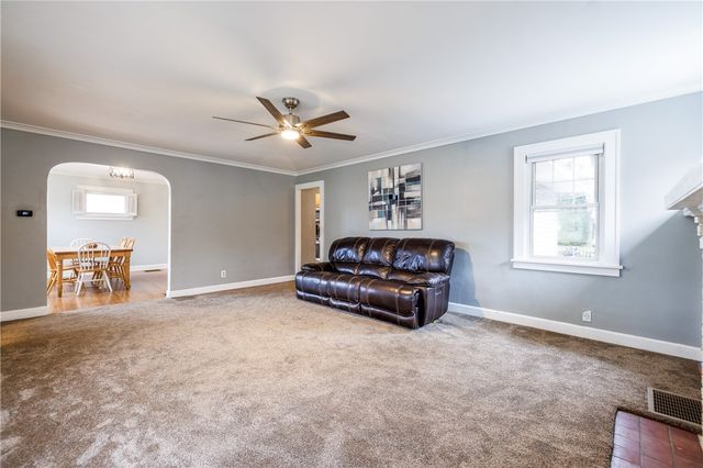 85 Hartsdale Road, Irondequoit, NY 14622