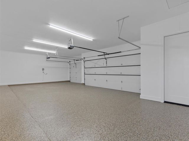 131 Hydrangea DR, Smithville, TX 78957