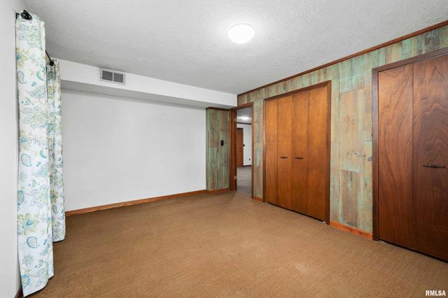 7 SANDPIPER Drive, Blue Grass, IA 52726