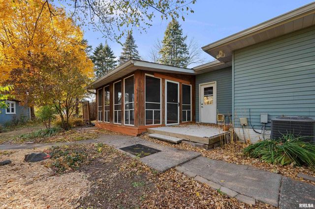 7 SANDPIPER Drive, Blue Grass, IA 52726