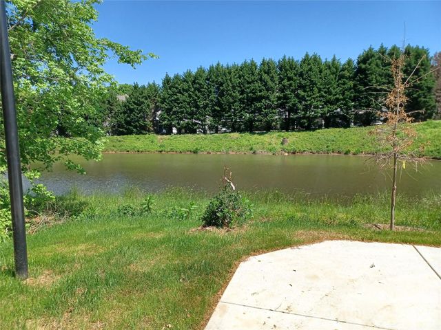 9572 Blossom Hill Drive, Huntersville, NC 28078