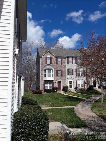 9572 Blossom Hill Drive, Huntersville, NC 28078