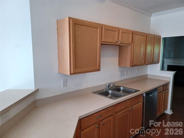 9572 Blossom Hill Drive, Huntersville, NC 28078