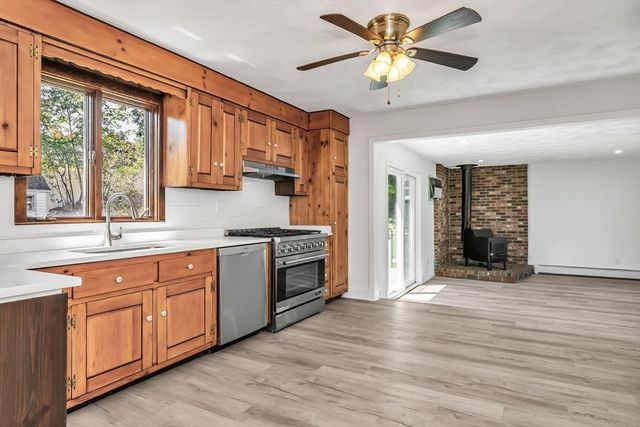 4 Capitol Street, Methuen, MA 01844