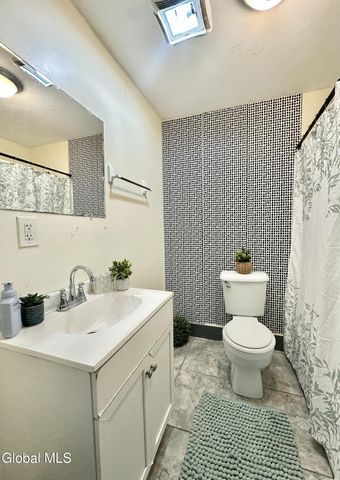 343 Madison Avenue, Albany, NY 12210