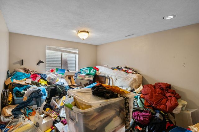 3764 S VALLEY FORGE RD, Magna, UT 84044