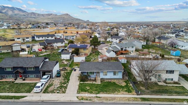 3764 S VALLEY FORGE RD, Magna, UT 84044