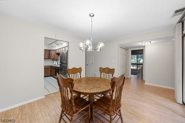 336 Willowbrook Dr, North Brunswick Twp., NJ 08902