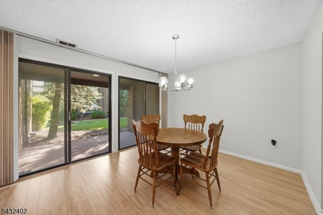 336 Willowbrook Dr, North Brunswick Twp., NJ 08902