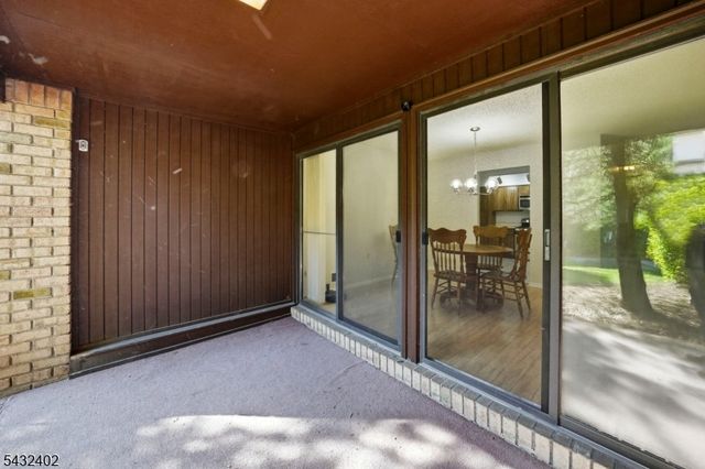 336 Willowbrook Dr, North Brunswick Twp., NJ 08902