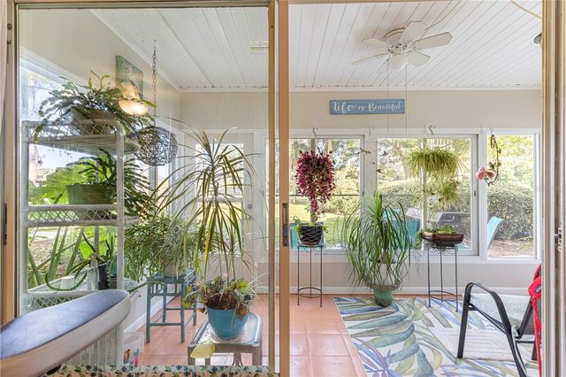 586 FAIRWAYS CIRCLE A, Ocala, FL 34472