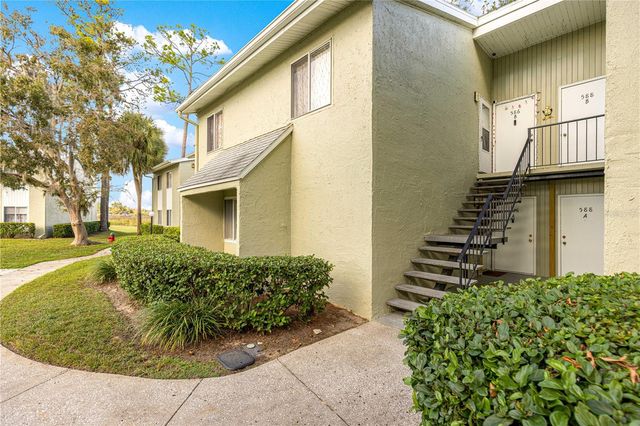 586 FAIRWAYS CIRCLE A, Ocala, FL 34472