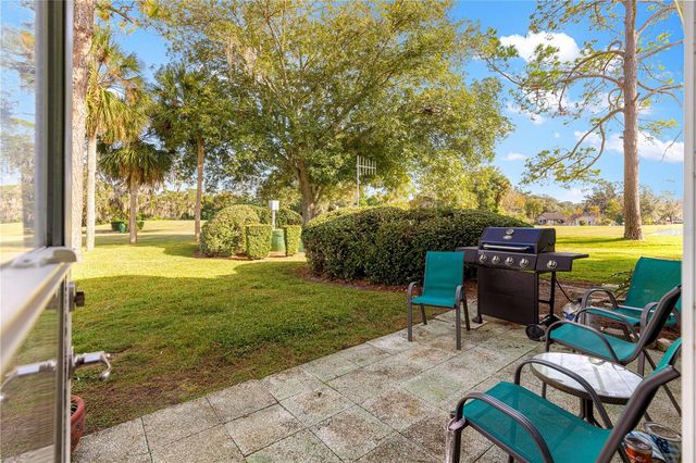 586 FAIRWAYS CIRCLE A, Ocala, FL 34472