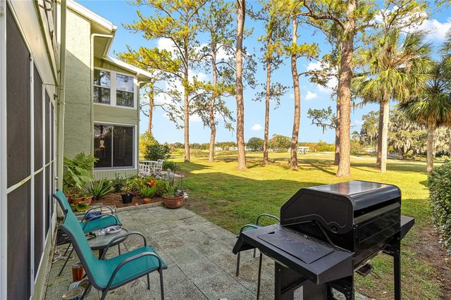 586 FAIRWAYS CIRCLE A, Ocala, FL 34472