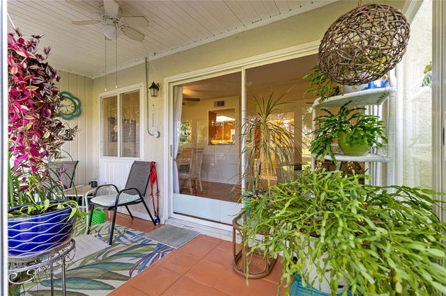 586 FAIRWAYS CIRCLE A, Ocala, FL 34472